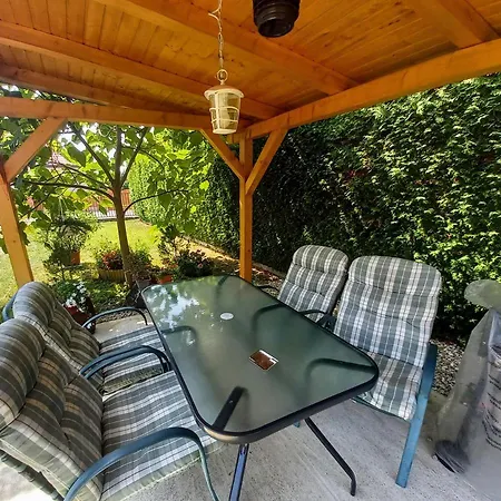 Zamor Nyaralo Holiday home Keszthely