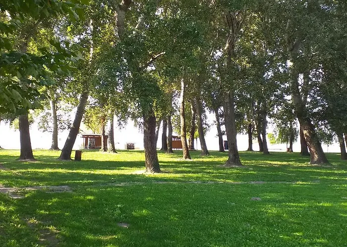 Zamor Nyaralo Holiday home