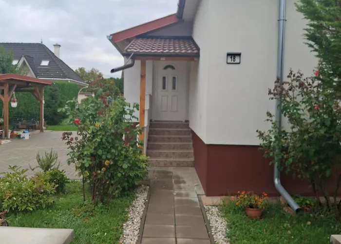 Zamor Nyaralo Holiday home